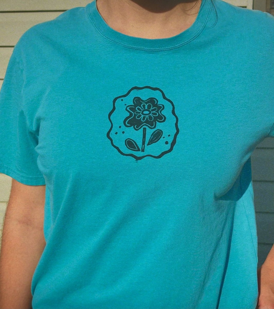 block-printed flower tee · teal