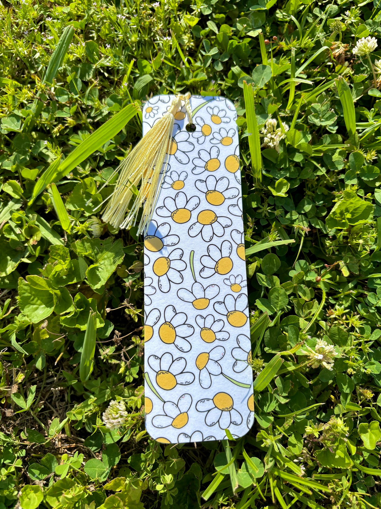 sketchy daisy bookmark