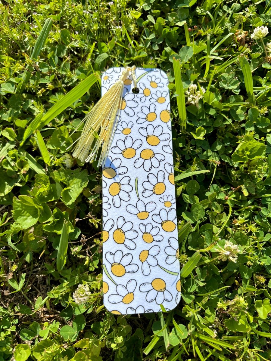 sketchy daisy bookmark