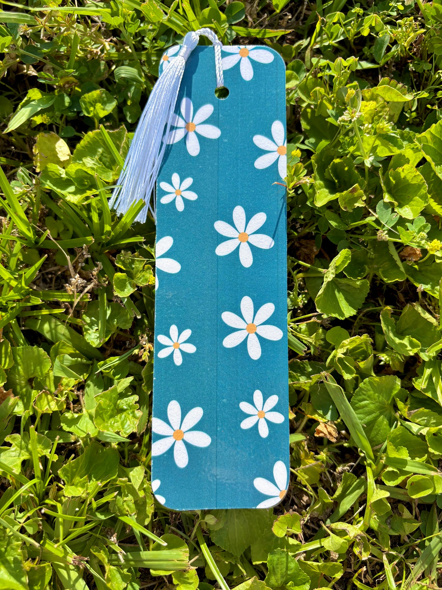 blue daisy bookmark